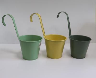 Горшок для цветов с ручкой для подвешивания 135x120x260мм HZ1910270 в интернет гипермаркете «Планета Лета». Фото