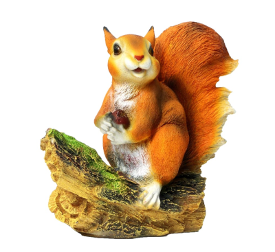 Белочка с орешком на пне H-25см,L-28см в интернет гипермаркете «Планета Лета». Фото